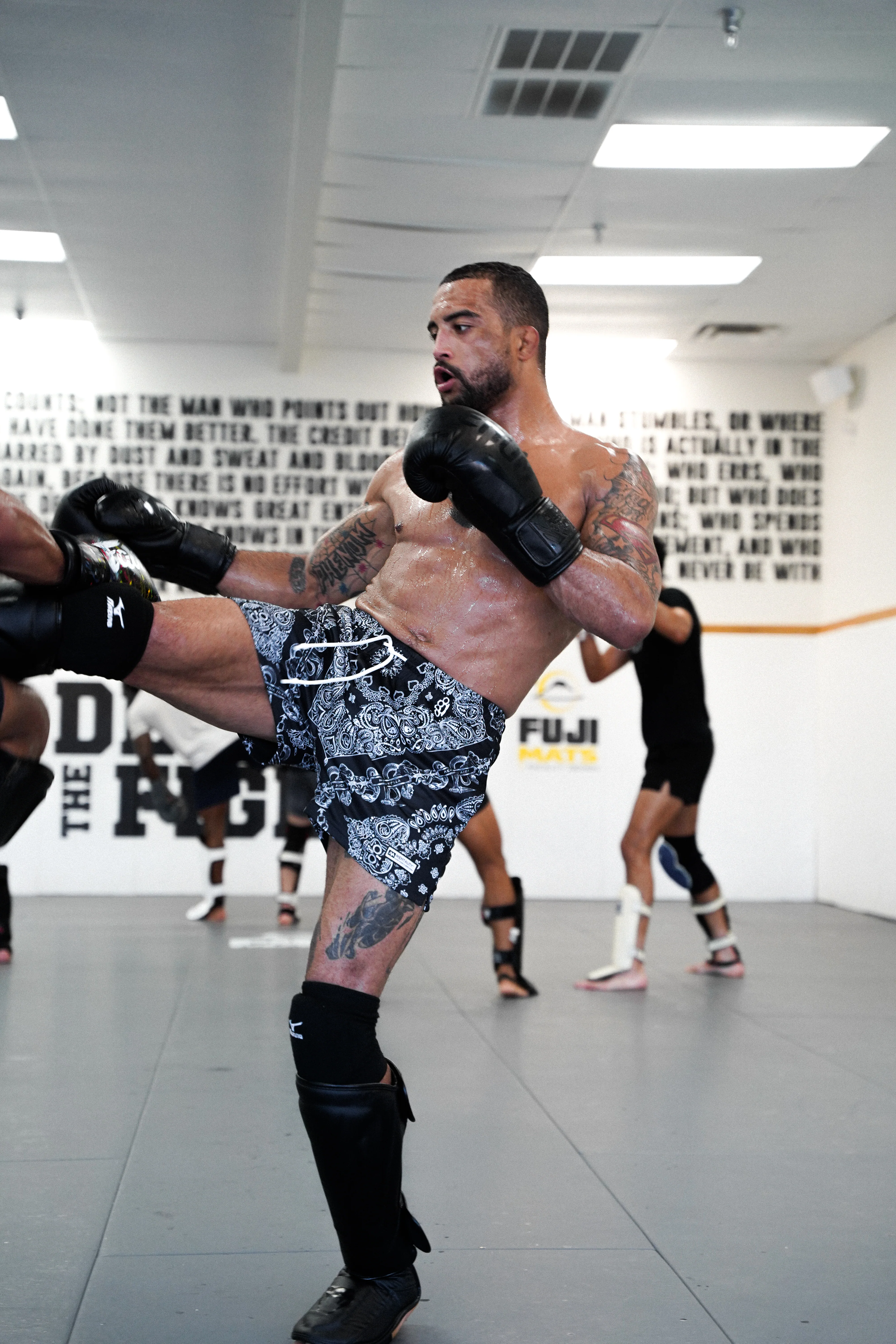 BANDANA SHORTS - Image 4