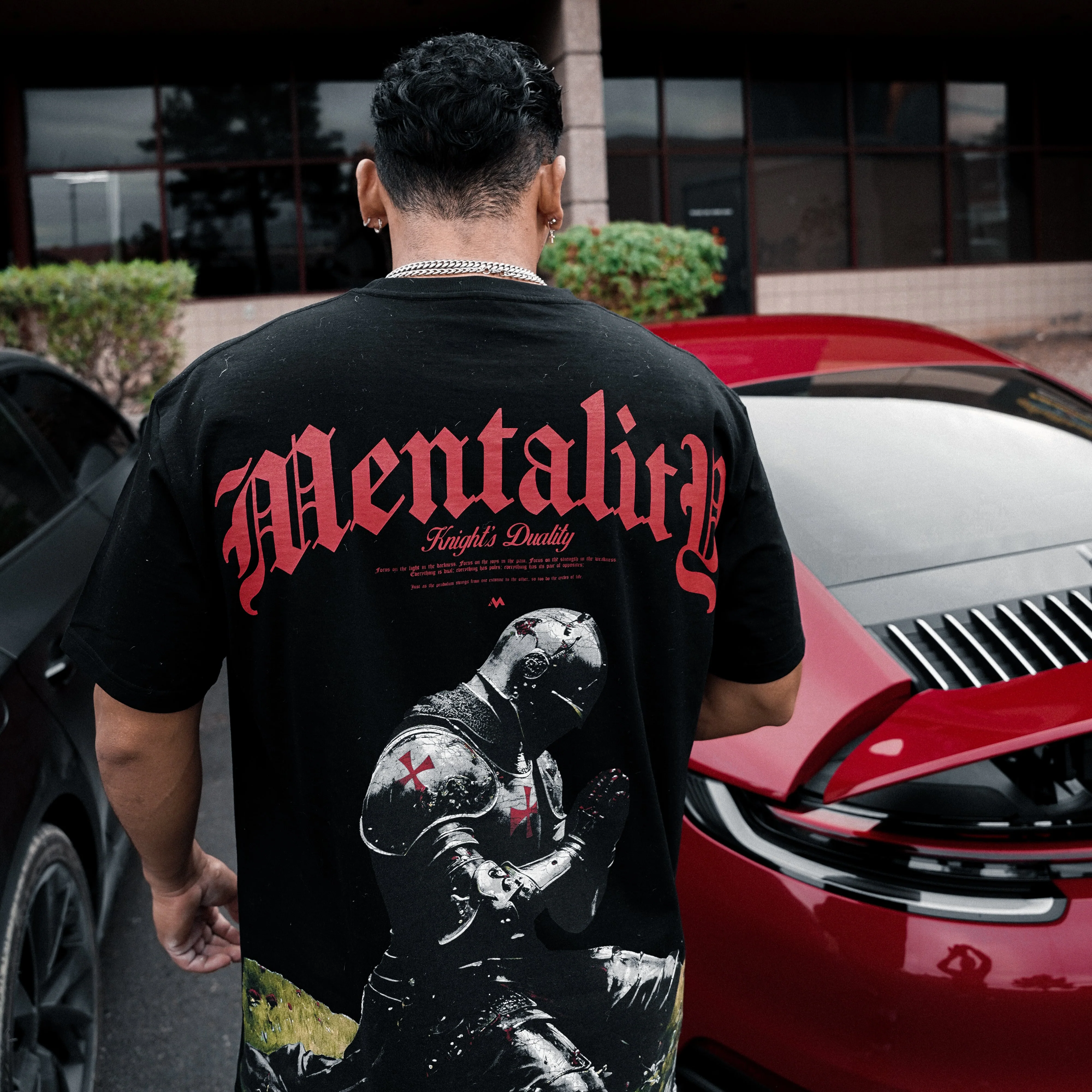 'KNIGHT'S PRAYER' TEE - BLACK - Image 4