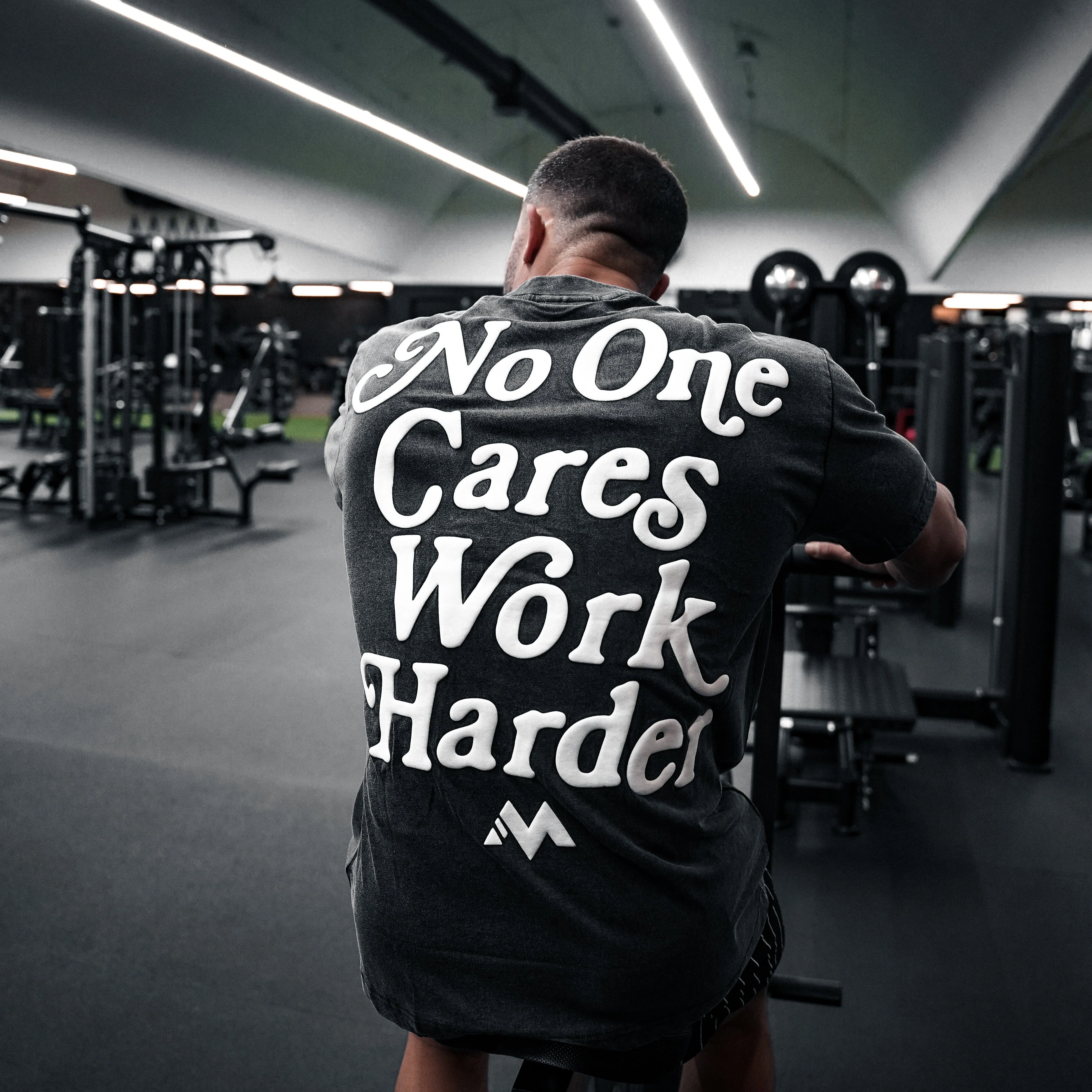 'WORK HARDER' TEE - VINTAGE - Image 4