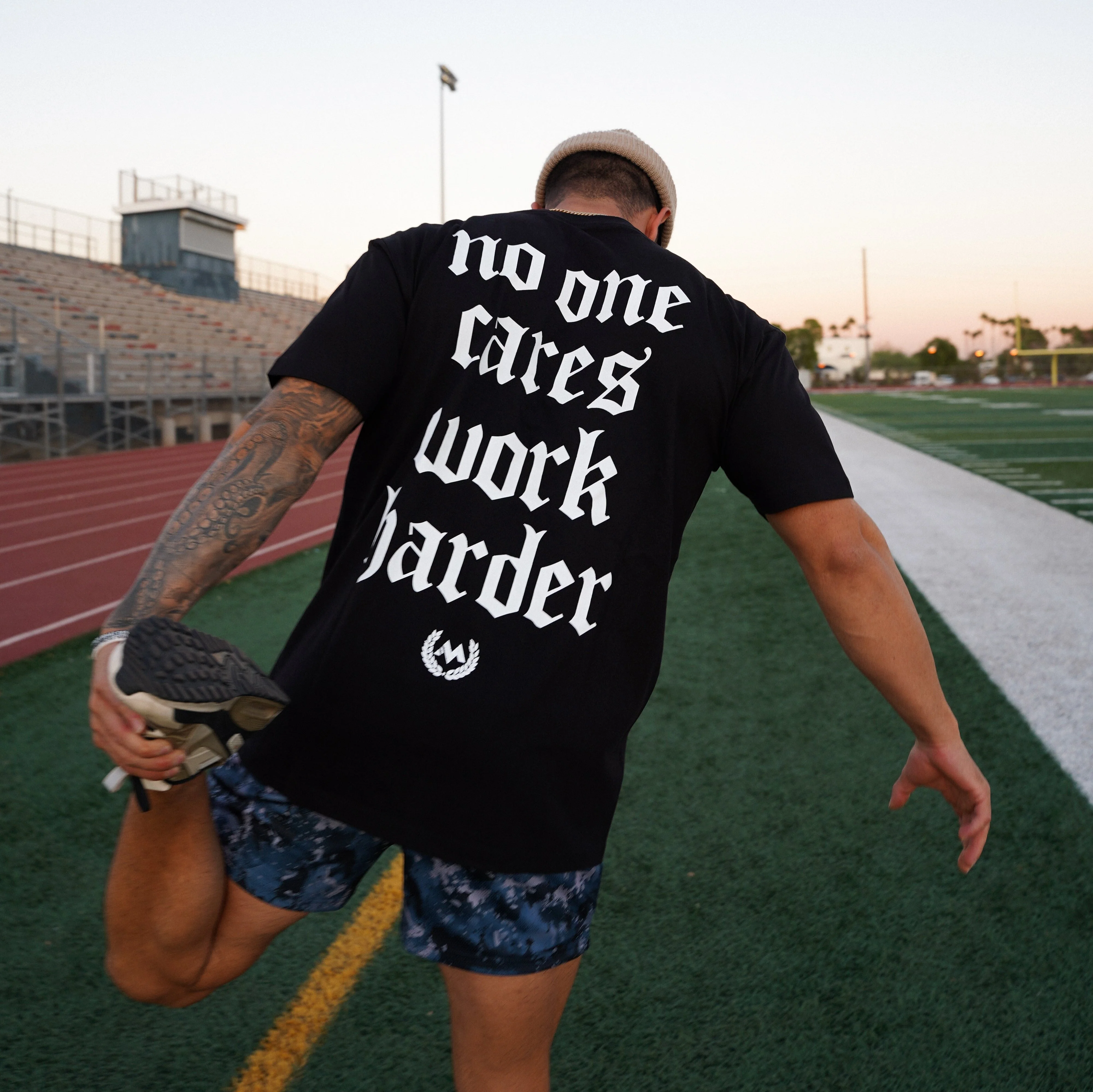 'WORK HARDER' WORDMARK TEE - BLACK - Image 4