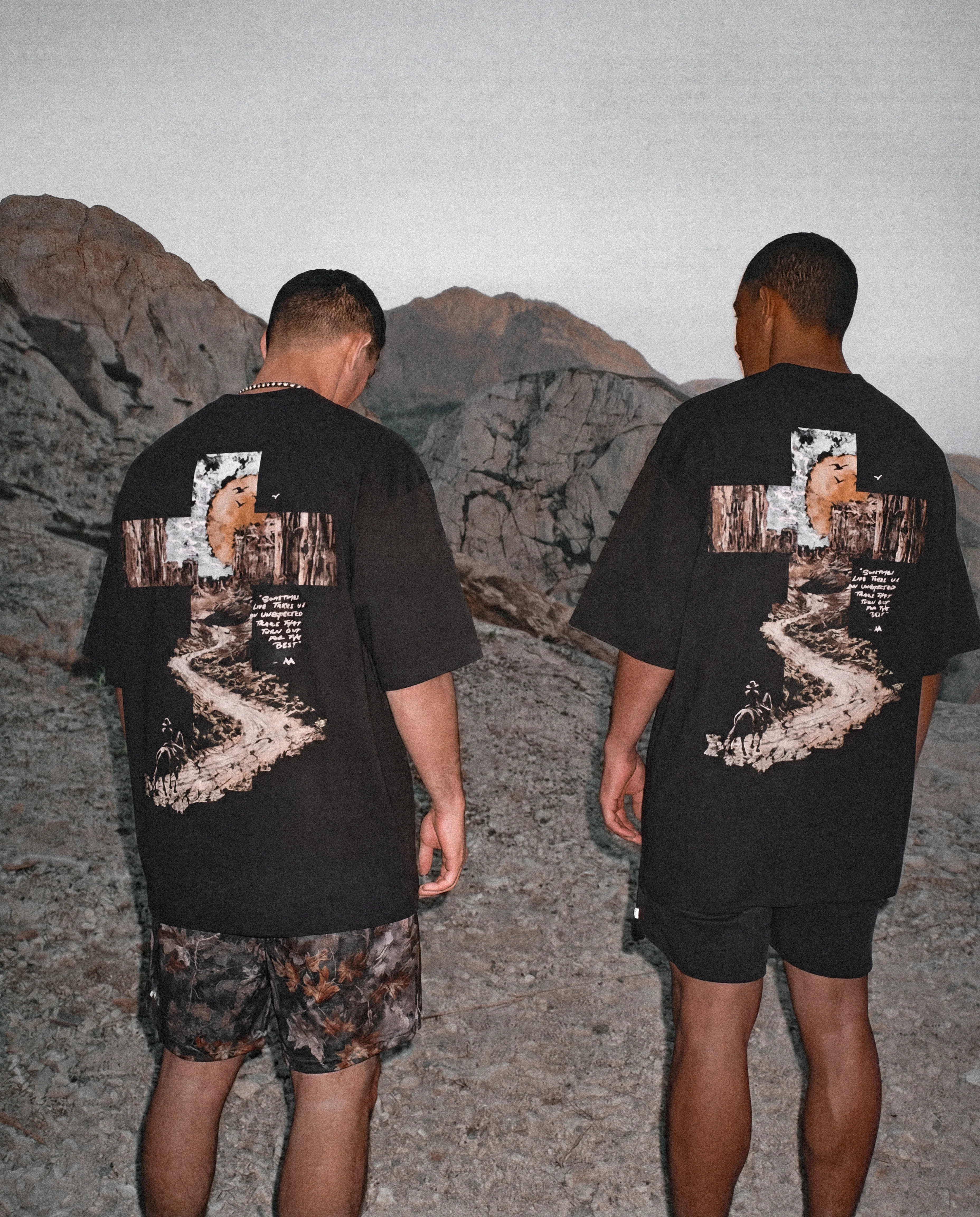 PARADISE TRAIL TEE - BLACK - Image 4