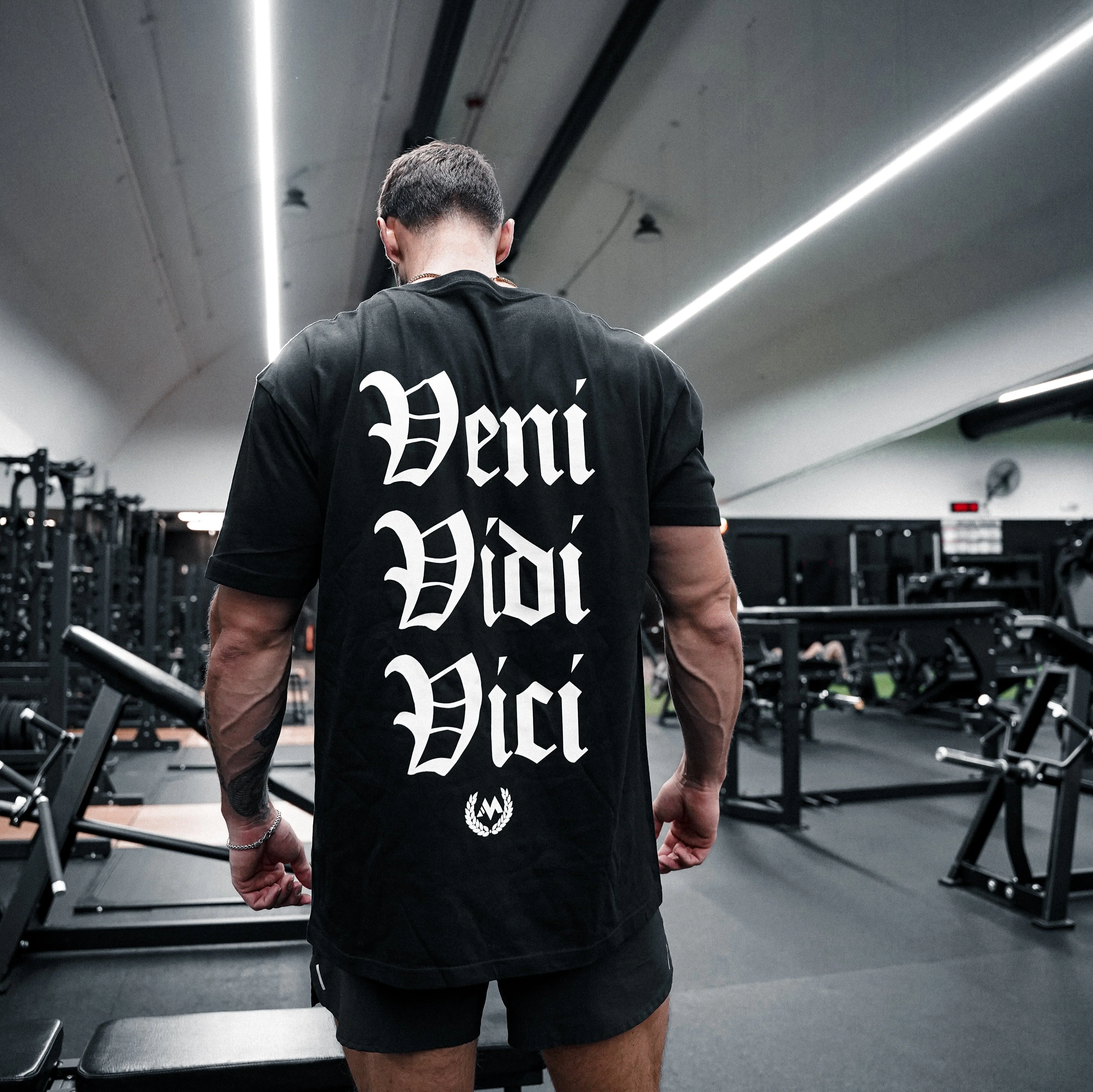 'VENI VIDI VICI' WORDMARK TEE - Image 2